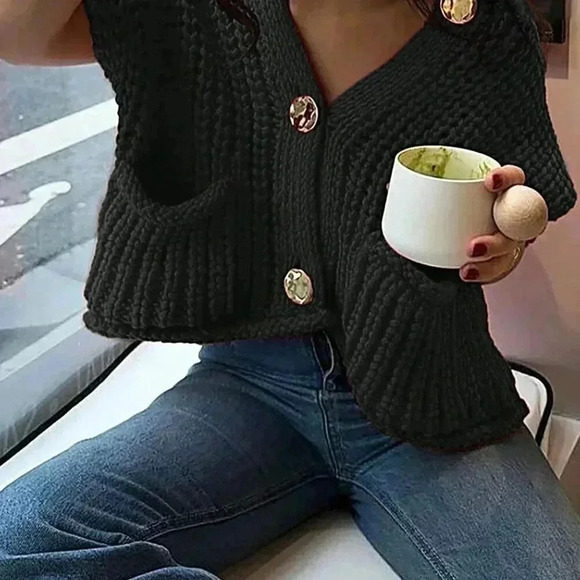 Black Casual Women's Loose Knit Vest With Double Pockets - Picture 5 of 5